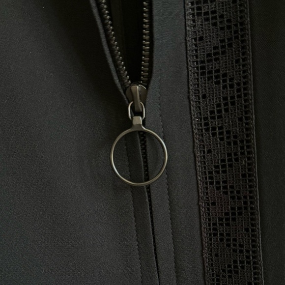 Akris Punto Black Lace Inset Zip-Up Jacket, Size 14 - Picture 4 of 11